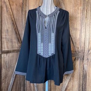 Extra Large Polyester black tunic.